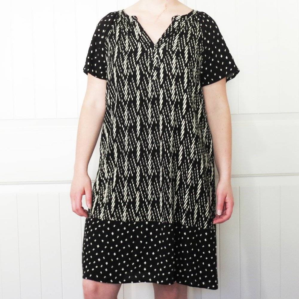 Skies are Blue Size Small Dress Black & Tan